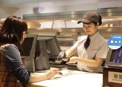 餐饮之不易，致敬可敬的餐饮人